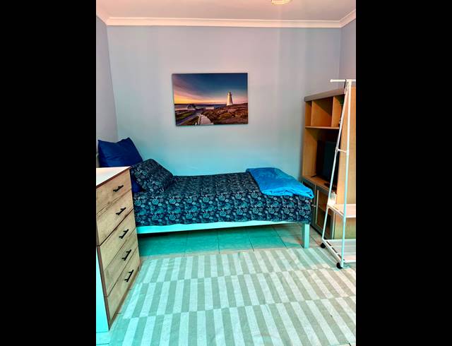 1 bed property to rent in PINELANDS